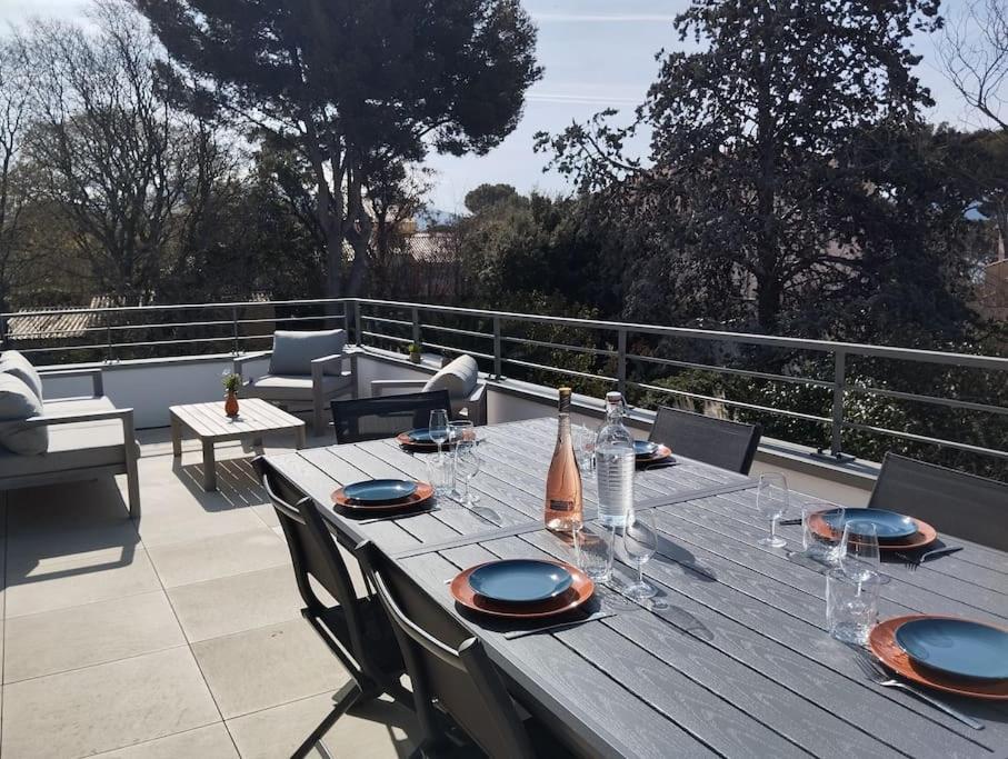 3 Chambres, Piscine, 50 M Des Plages Apartment *